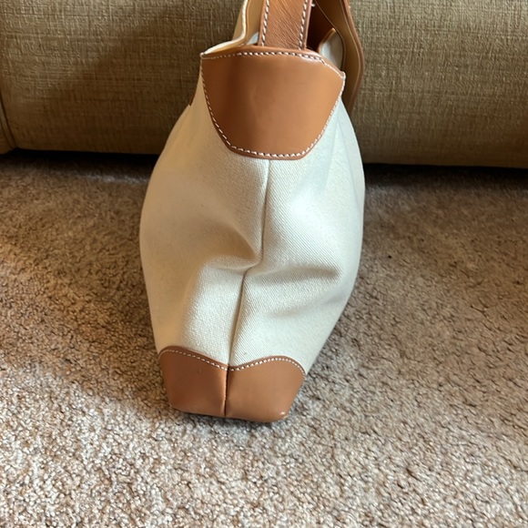 Cream and Tan - Picture 3 of 7